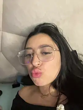 Sofhi_corolinne31 Adlı Modelin Web Kamerası Şovu