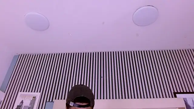 Santiago_Ortiz_ Pertunjukan Webcam