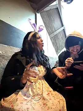 Pokazy przed kamerką – AmazonianMistress