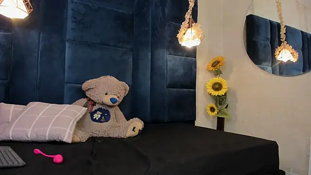 Laura_Miller1 live XXX chat