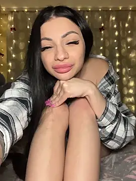 Layana_Ro Adlı Modelin Canlı XXX Sohbeti