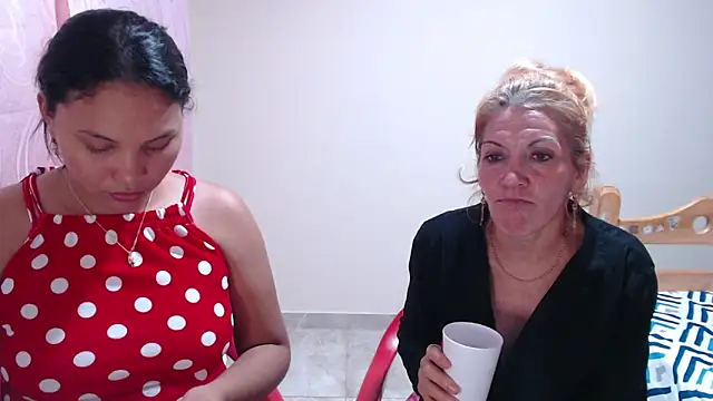 juliachannelhotn Webbikameraesitys