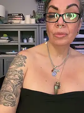 dieseldame1313のライブXXXチャット