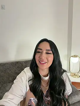 EmmyEvans1 Adlı Modelin Canlı XXX Sohbeti