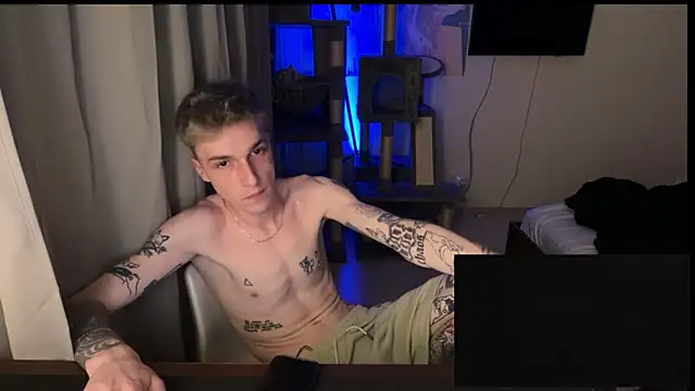 davesinner élő XXX-chatje