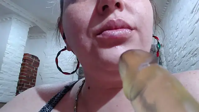 XXX chat uživo modela piticaforever