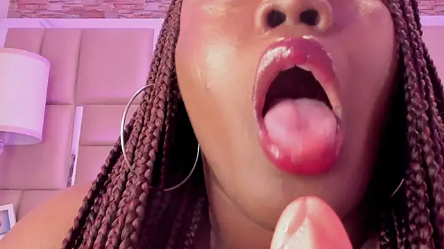 ShaniaBrownn – Live XXX-chat