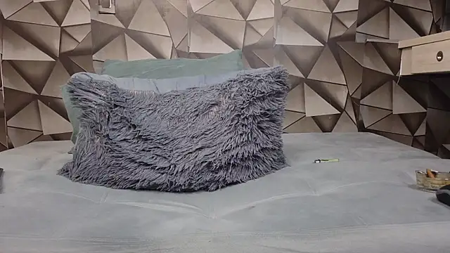 Chat +18 de Latino_stud4u ao vivo