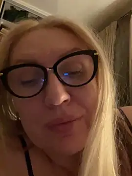 OliviaDancequeen webcam show