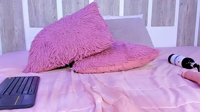 EmilySearss élő XXX-chatje