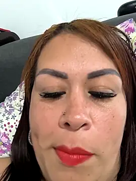 Natymendoza998 Adlı Modelin Canlı XXX Sohbeti