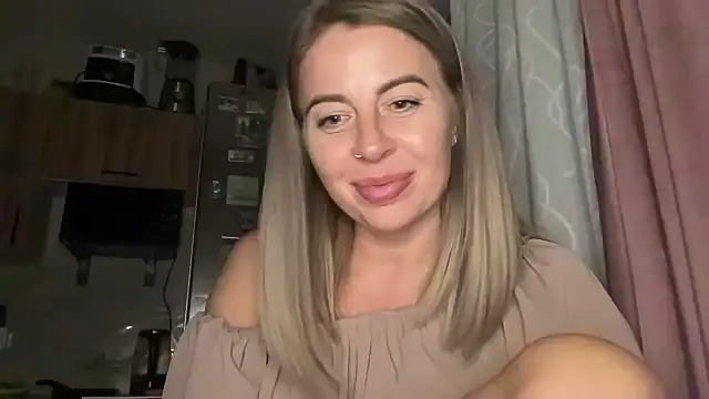 Lisorine Adlı Modelin Canlı XXX Sohbeti