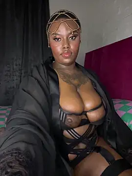 QUEEN_NOBUHLE_FEMDOM_777 Show Webcam