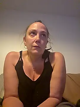 دردشة Wisie_Cutie الجنسية المباشرة