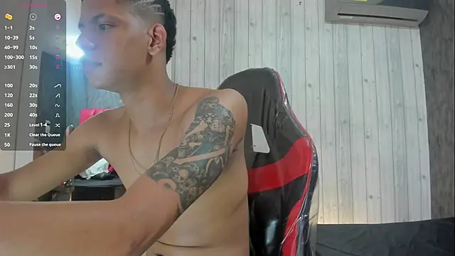 Онлайн чат XXX _erick_j