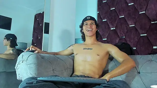 TonyBenedetti Pertunjukan Webcam