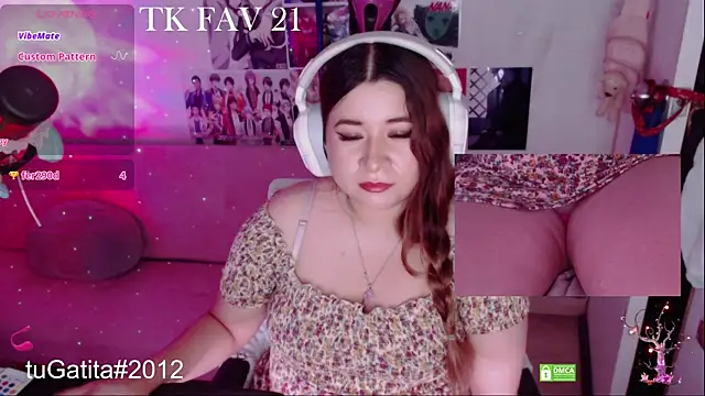 Pink_girl0n's Live XXX Chat