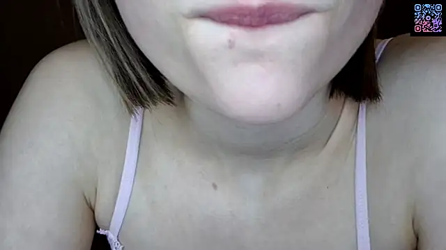 ExitedTroth Adlı Modelin Canlı XXX Sohbeti