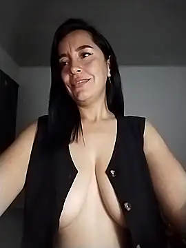 hailey85 লাইভ XXX চ্যাট