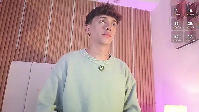 Tomy_Rox Adlı Modelin Canlı XXX Sohbeti