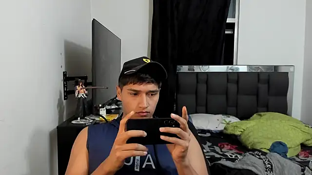 mateo-Esposito: διαδικτυακό σόου στην κάμερα