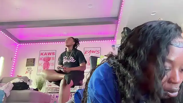 sevynsexysinss' Live XXX Chat