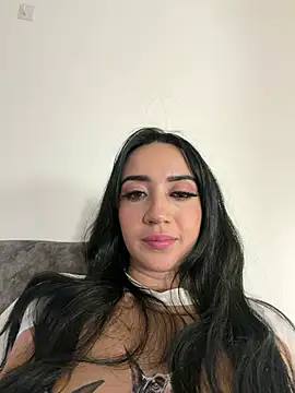 Chat XXX en directo de EmmyEvans1