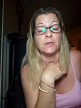 NikkiBlisss Show in webcam