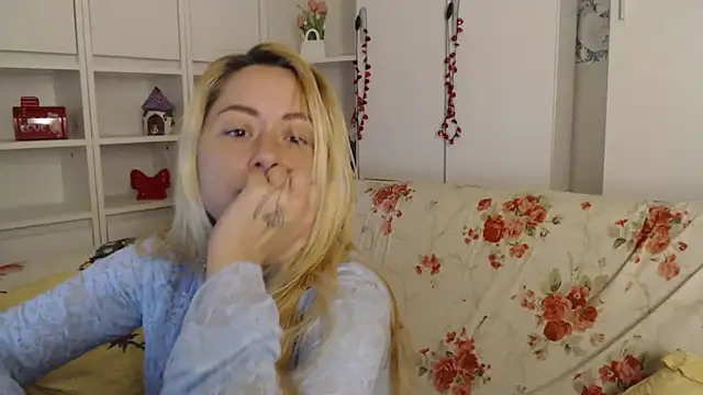 _karolynesyera_ live XXX chat