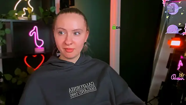 mila_glow1's Live XXX Chat