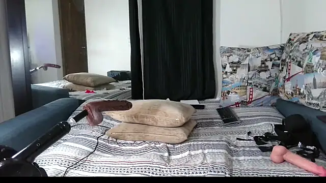 Carla-Bonny18 Live XXX-chat