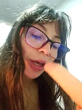 mmm-Virginia Adlı Modelin Canlı XXX Sohbeti