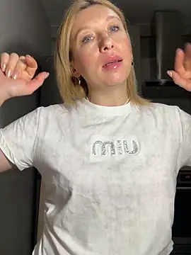 Kittie_Valentine 라이브 XXX 채팅