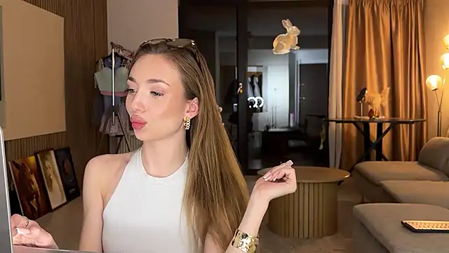 JolienneのライブXXXチャット