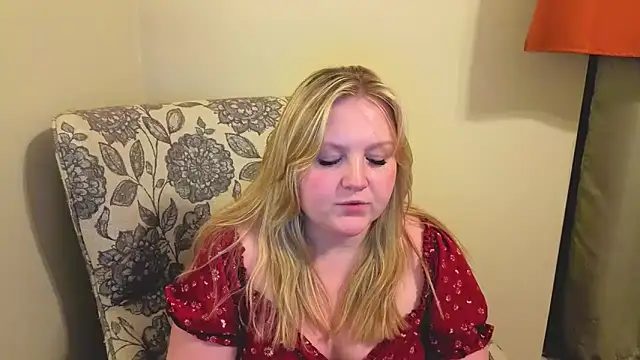PhatAssBlond's Live XXX Chat