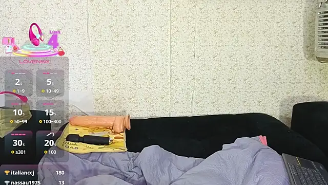 Biker_Petite_pm: вебкам-шоу