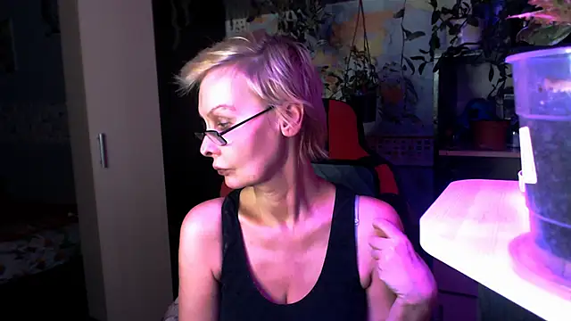 HelgaHimmell – Naživo XXX chat