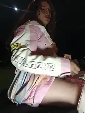 Lucy_colee – Naživo XXX chat