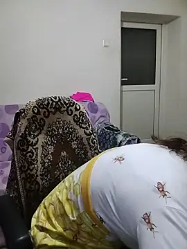 Chatroom XXX en direct de CrazyMaya39