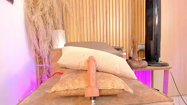 sofhiaa_adaams Adlı Modelin Canlı XXX Sohbeti