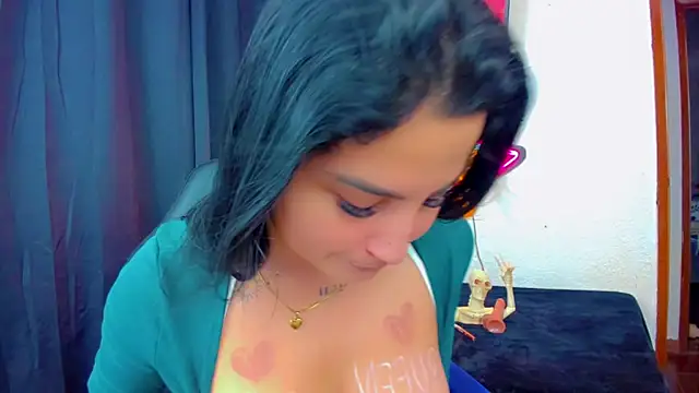 sunshine_uwu22: онлайн-секс-чат