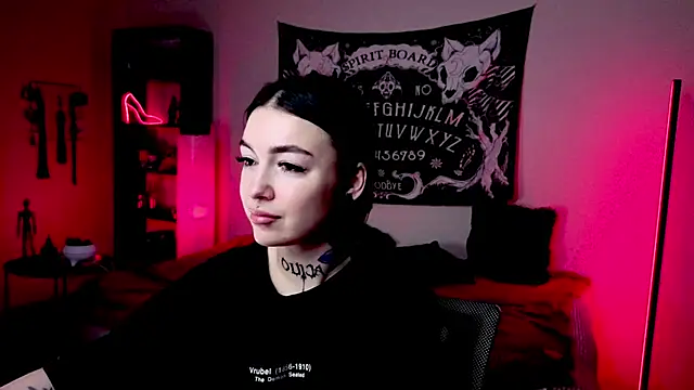 Magic_Allie Show in webcam