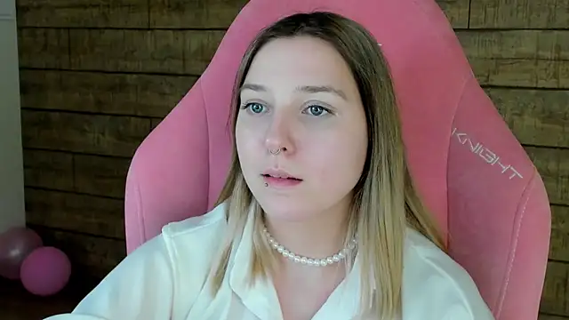 Chat XXX en directo de TinnaBurton