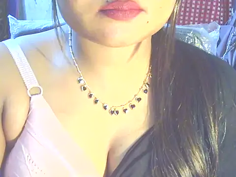 Nusrat_Faria: онлайн-секс-чат