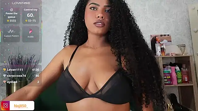 HOTBLACKANDWHITE2 Chat XXX in diretta