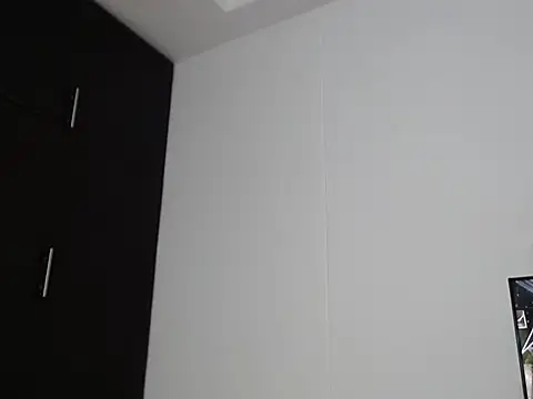 Pokazy przed kamerką – cock_star2024