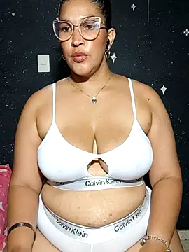 Ivy_horse_ Chat XXX in diretta