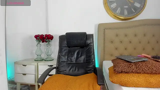 Adara_Ferrara Webcam show