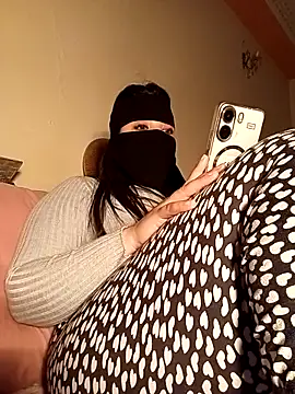 LONA-_- Adlı Modelin Canlı XXX Sohbeti