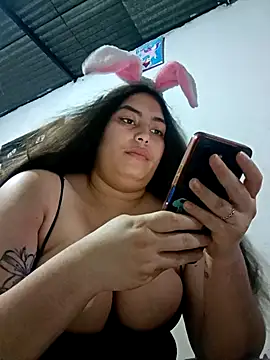 Chat +18 de xandra252 ao vivo